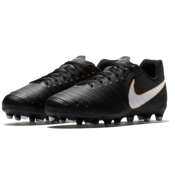 nike tiempo rio iv